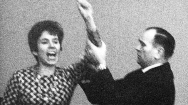 Beate Klarsfeld beschimpft im April 1968 von der Zuschauertribüne im Bundestag in Bonn Kanzler Kiesinger.