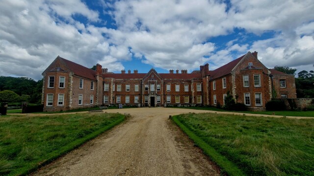 Entrance to The Vyne