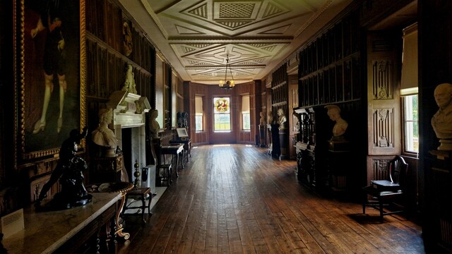 Tudor long gallery
