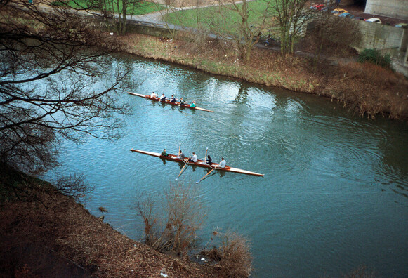 Two boats of men's fours on the river.

Kodak VR 200
Nikon L35AW
