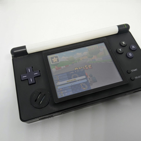 Gameboy macro showing the picture in picture mod from the screen switching mod