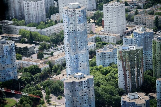 Vue aérienne du quartier Pablo Picasso à Nanterre en juillet 2023. © Photo Eliot Blondet / Abaca