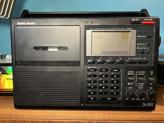 Radio Shack DX-392 shortwave radio cassette recorder