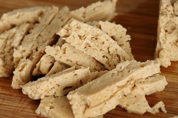 Image of seitan by Stacy Spensley on Flickr https://www.flickr.com/photos/notahipster/4687724036

