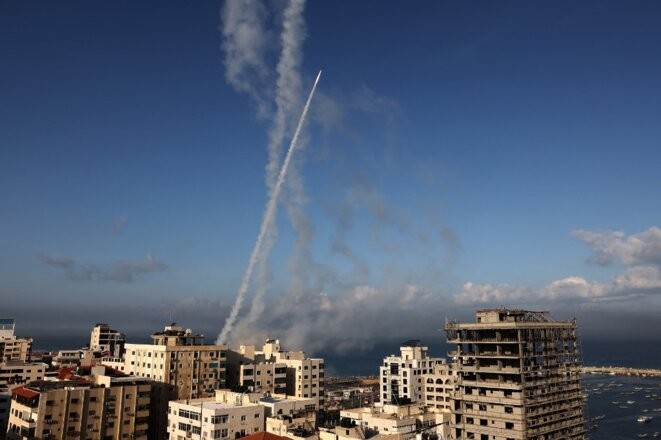 Des roquettes tirées de puis Gaza vers Israël, le 7 octobre. © Photo Mohammed Abed / AFP