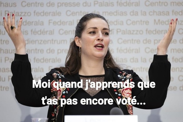 Photo de Léonore Porchet levant les mains au ciel avec le texte suivant : Moi quand j'apprends que t'as pas encore voté...