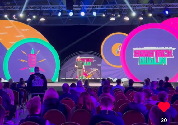 Olavur Ellefsen, CEO of Flowcore, on the main stage pitching