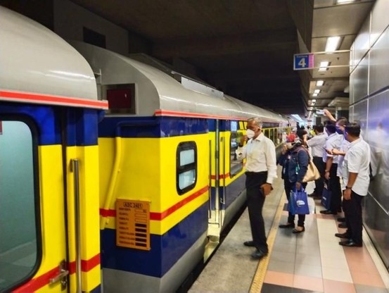 KTMB Shuttle Tebrau international cross-border train at a platform. / Photo is from the article linked.