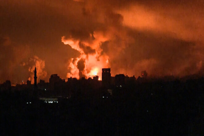 Un bombardement sur la ville de Gaza, le 27 octobre 2023. © AFP