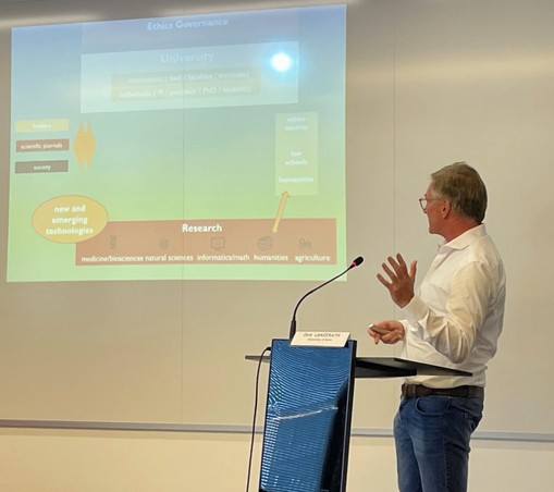 Dirk Lanzerath speaks at the ENRIO 2023 Congress of the European Network of Research Integrity Offices.