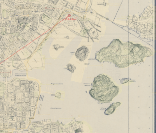 Kaupunkisuunnitelma 1932 vs. Google Maps 2023. Mantereen vanha rakennettu osuus sopii hyvin yhteen kummassakin kartassa.