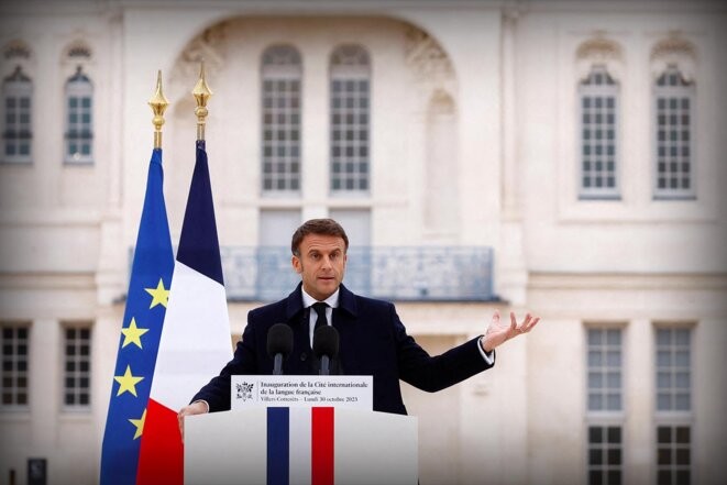 Emmanuel Macron lors de son discours d'inauguration de la Cité internationale de la langue française. Villers-Cotterets le 30 octobre 2023. © Christian Hartmann / AFP