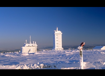 EISZEIT auf dem Brocken

Die echten deutschen BERGE - sind aber im deutschen WESTEN

Also die EISZEIT 2023 ist ein spannend THEMA im KIEZ mancher Kleinstadt deren Masse durch Berge eingeschränkt wurde ..


Credit Andreas Tille CC4.0

