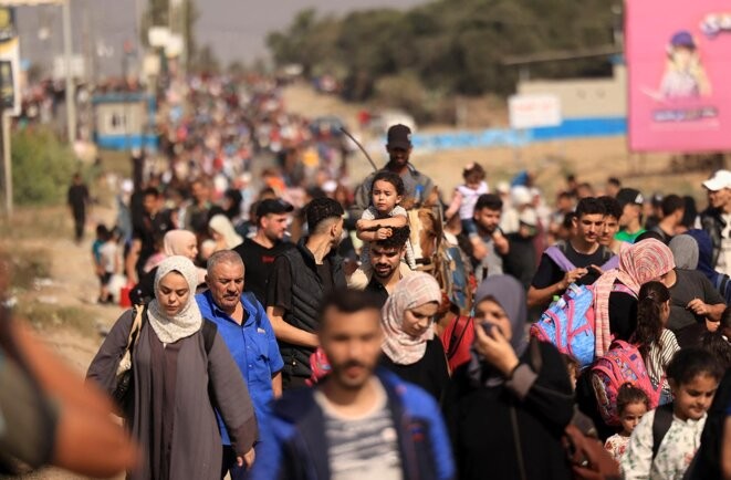 Des familles palestiniennes fuyant la ville de Gaza vers le sud le 9 novembre 2023. © Photo Mahmud Hams / AFP