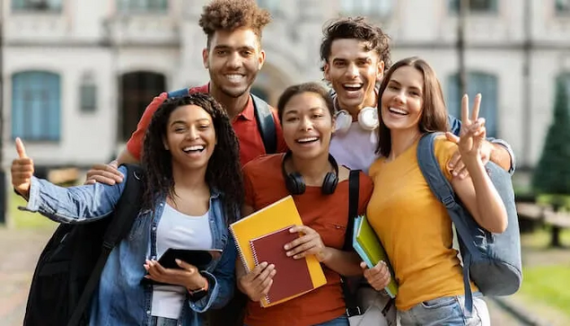 Washington, D.C., a center of cultural diversity and intellectual capacity, offers a variety of opportunities for language enthusiasts to immerse themselves in English education. Finding the right English school in Washington DC is crucial to expediting language mastery and fostering an educational journey unlike any other.
