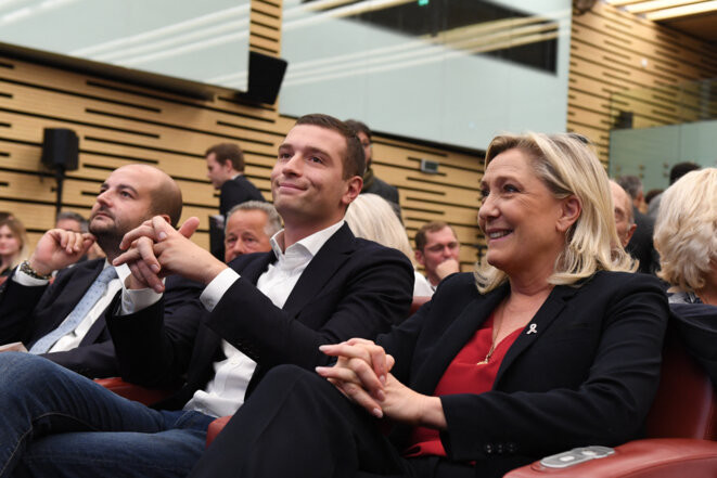 David Rachline, Jordan Bardella et Marine Le Pen le 6 octobre 2022. © Alain JOCARD / AFP