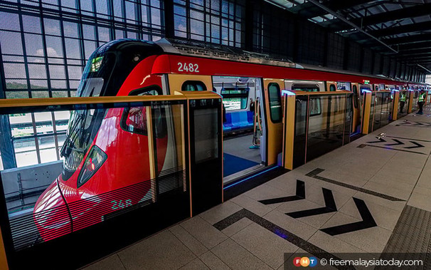 MRT Putrajaya Line train at the platform. / Photo from the linked article.