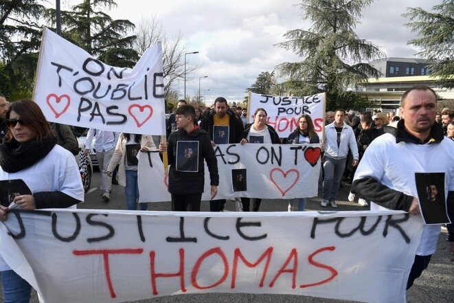 Lors de la marche blanche en Thomas à Romans-sur-Isère, le 22 novembre 2023. © Photo Mourad Allili / Sipa