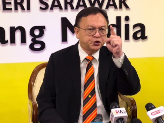 Dato Lo Khere Chiang, the Member of the State Legislative Assembly for Batu Kitang constituency.