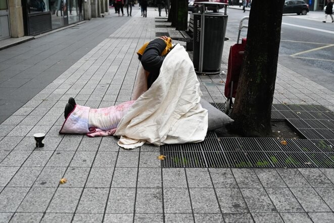 Une femme sans domicile fixe à Lyon, le 22 novembre 2018. © Photo Stephane Audras / REA