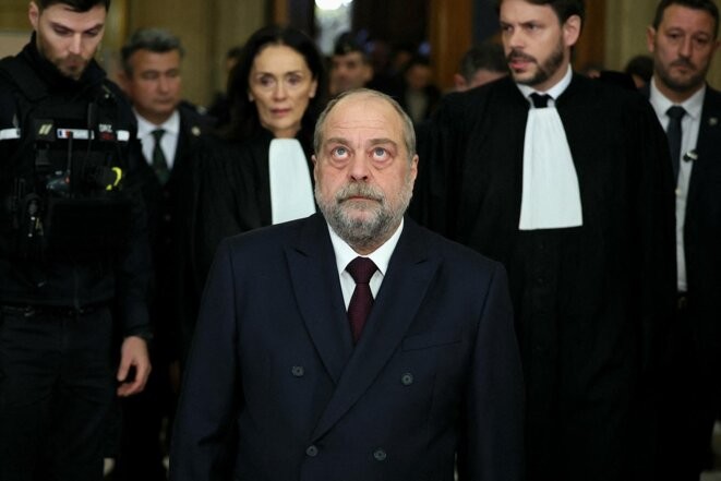 Éric Dupond-Moretti à la sortie de l’audience de la CJR au Palais de justice de Paris le 29 novembre 2023. © Photo Alain Jocard / AFP