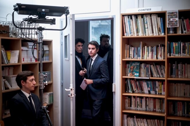 e ministre de l’éducation Gabriel Attal juste avant ses annonces sur la réforme au collège et au lycée à Paris, le 5 décembre 2023. © Nicolas Messyasz / Sipa