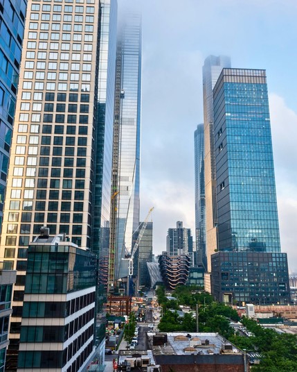 The Vessel at Hudson Yards in New York City, a unique honeycomb-like structure 🇺🇸