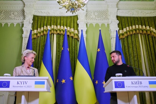 La présidente de la Commission européenne Ursula von der Leyen et le président ukrainien Volodymyr Zelenskyy, à Kiev le 4 novembre 2023. © Photo Union Europeenne / Hans Lucas via AFP