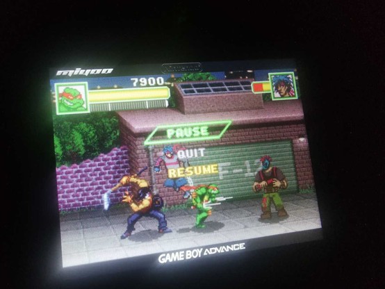 Raph con un colega repartiendo estopa