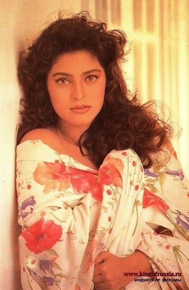 Zeenat Aman Bollywood actress Nipple Show Video - Zeenat Aman