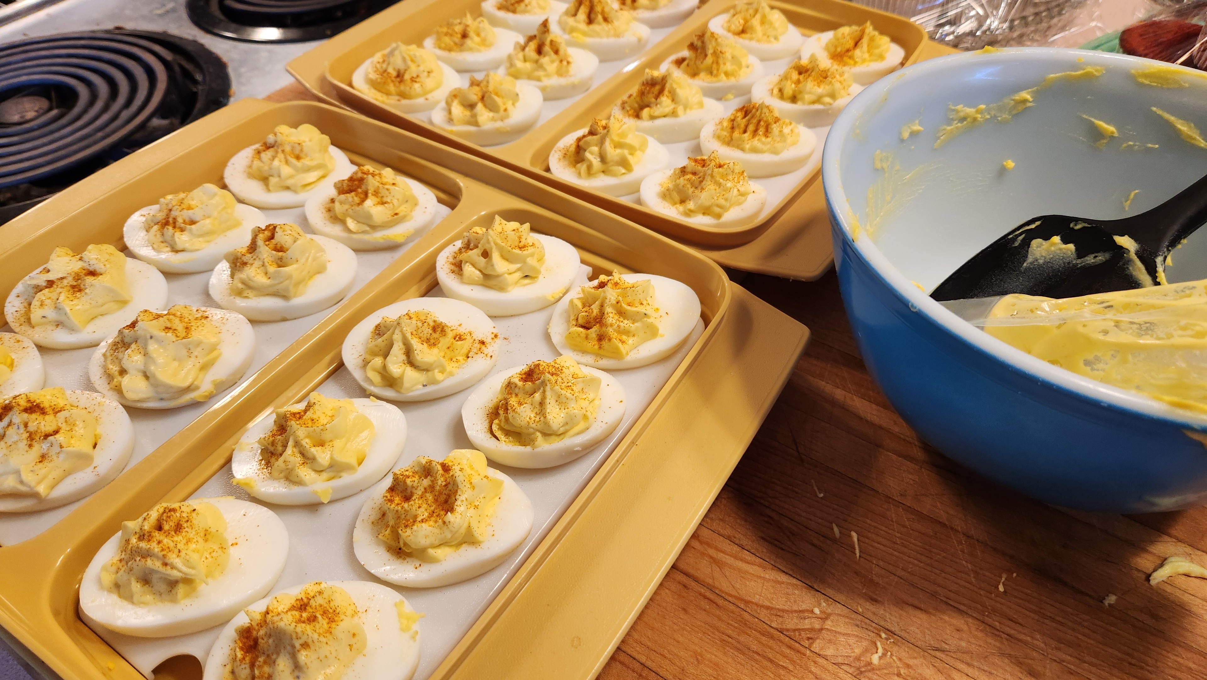 Tupperware Deviled Egg Carrier: 0 listings