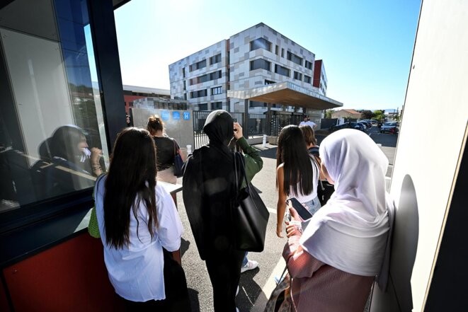 Dans un lycée de Clermont-Ferrand en septembre 2023. © Photo Rémi Dugne / La Montagne / PhotoPQR via MaxPPP