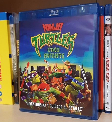 Fotografía de la edición española en bluray de TMNT Caos Mutante