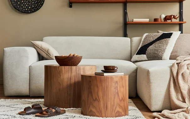 Nesting coffee tables