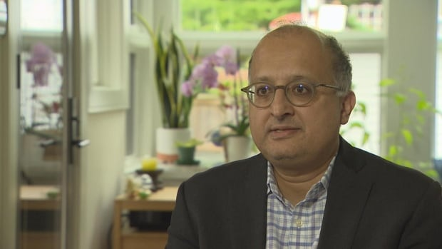 Toronto lawyer Sujit Choudhry filed a constitutional challenge in December 2021 to the Citizenship Act, suing the federal government for denying his clients the right to transmit their citizenship to their foreign-born offspring. An Ontario Superior Court justice ruled in his clients' favour last month. (Doug Husby/CBC)