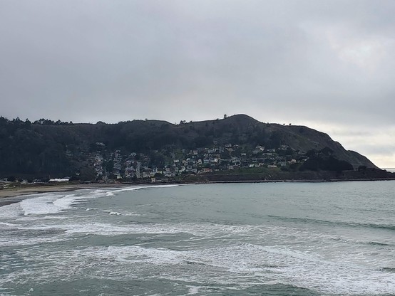 One of these days I'll go up into the village and walk around for a while again.  Beach is flatter, though ... but the village makes pretty pictures.