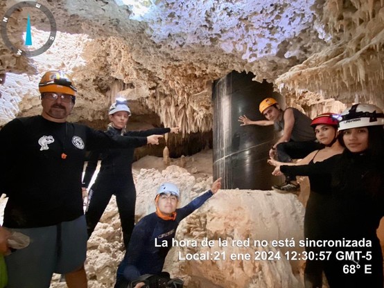 Cenotes Bohrung Tren "Maya"