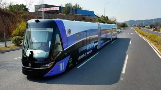 Example of Autonomous Rapid Transit (ART) vehicle. / Photo from the linked article.