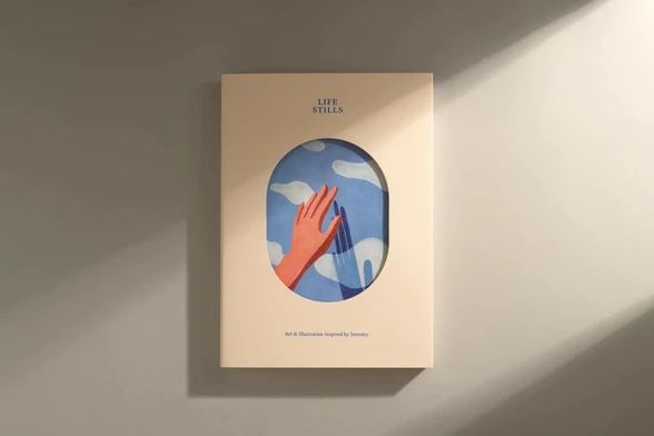 Copertina del libro con illustrazione su ritaglio ovoidale al centro con mano sul muro con nuvole e cielo e l'ombra della mano.
Testo: Life Stills
Art & Illustration Inspired by Serenity