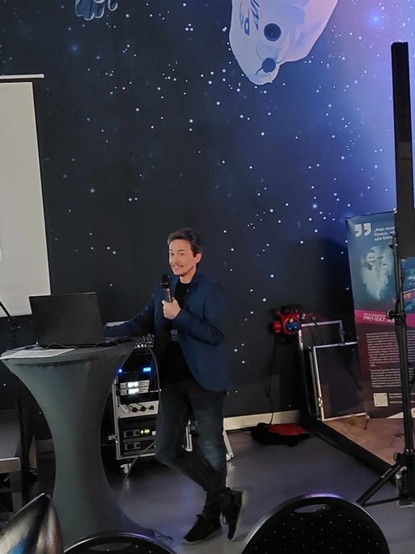 "yours truly" giving a scifi-themed presentation at the Speyer Museum of Technics...