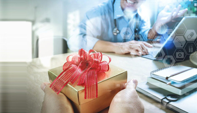 In the corporate world, the strength of a team is often the driving force behind success. As leaders or human resource professionals, recognizing and nurturing this strength is paramount. Gift ideas are more than a way to express appreciation. It is a strategy to bolster camaraderie and positivity within a team.

