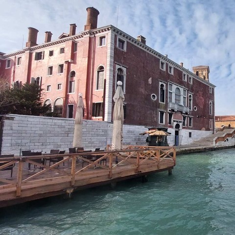 Buongiorno. The Fondamenta Nove is also a great place to sit outside in the evening. Even with a view of Murano. Well, maybe not at this time of year. Saluti, Mafalda Cinquetti