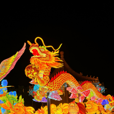 Photo of a colourful light up paper Dragon, on display during Phantasialand Wintertraum