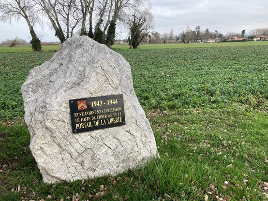Another trace of a WWII memorial (on the French side) marking the gateway to freedom during 1943-44, presumably meaning access to Switzerland, but manned by occupying forces. 
