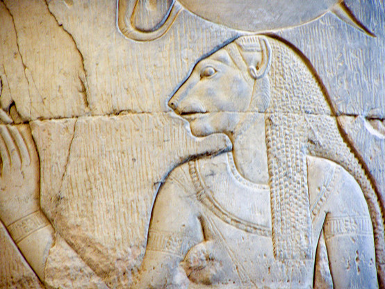 Bas-relief depicting the goddess Sekhmet on a column in the Temple of Sobek and Haroëris in Kôm Ombo, Egypt.