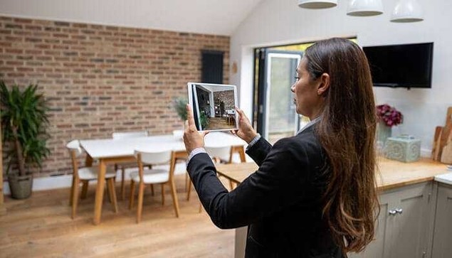 
The real estate market is witnessing a transformative shift with the integration of digital technology, and one of the most significant changes is the adoption of virtual tours. This innovative approach has revolutionized how estate agents showcase properties, making the process of selling and potentially renting back properties more efficient and engaging.