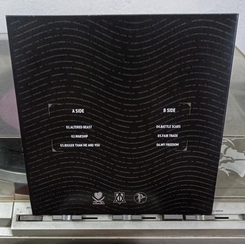 Contra capa do vinil 