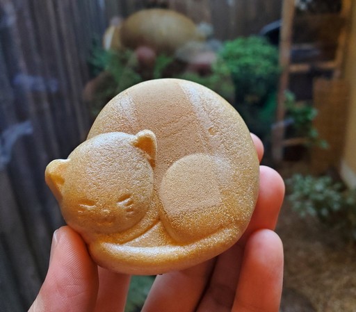 Cat shaped monaka. We bought this to celebrate 'Cat Day' in February.