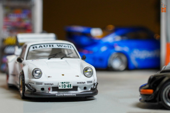 Porsche RWB 930 Kamizawa by Tarmac Works in 1:64 scale with 1:64 figure on area 164