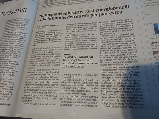 Zonnepanelen kosten energiebedrijf geld. 